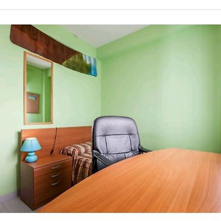 Piso Con Buena Red Wiffi Fibra Optica Alquiler De Habitaciones セビリア エクステリア 写真