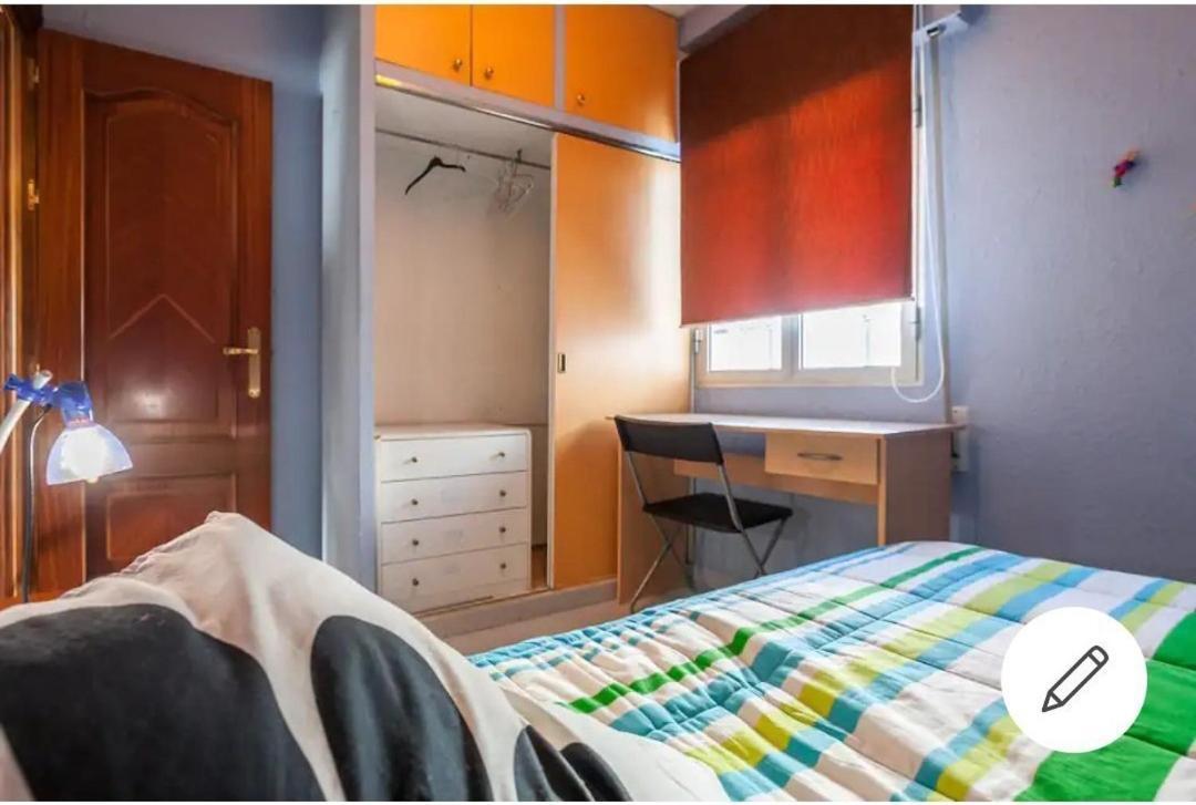Piso Con Buena Red Wiffi Fibra Optica Alquiler De Habitaciones セビリア エクステリア 写真