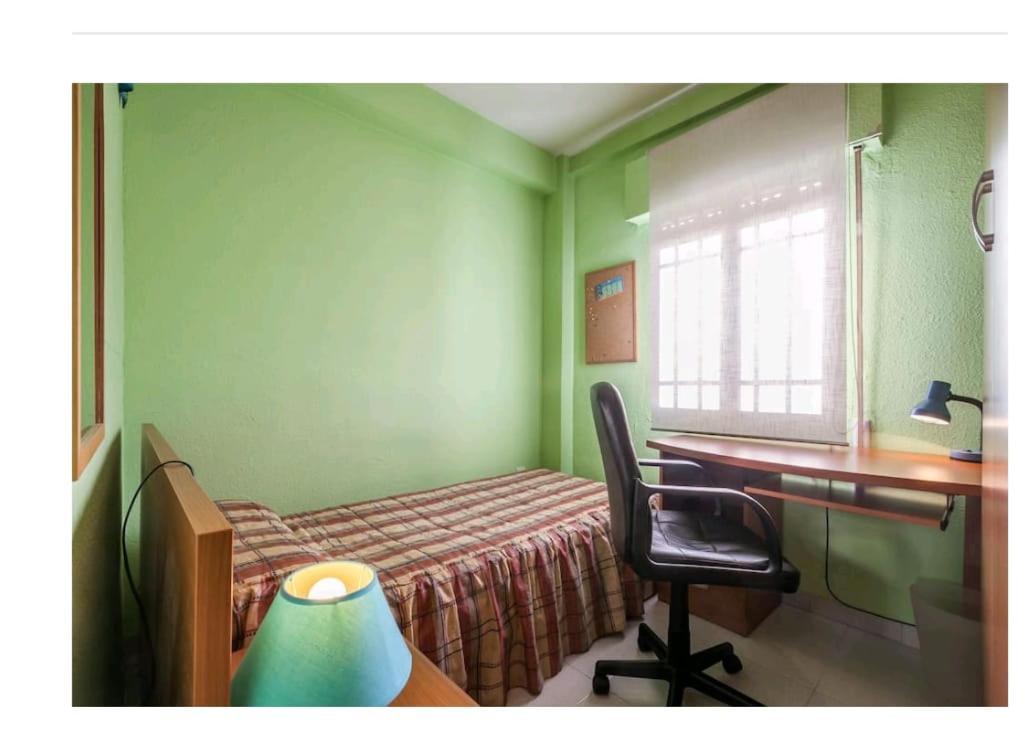 Piso Con Buena Red Wiffi Fibra Optica Alquiler De Habitaciones セビリア エクステリア 写真
